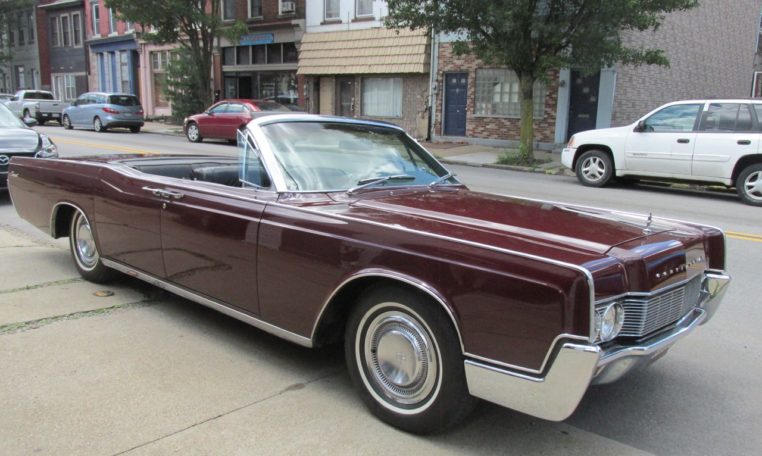 1967 Lincoln Continental - Fort Pitt Classic Cars