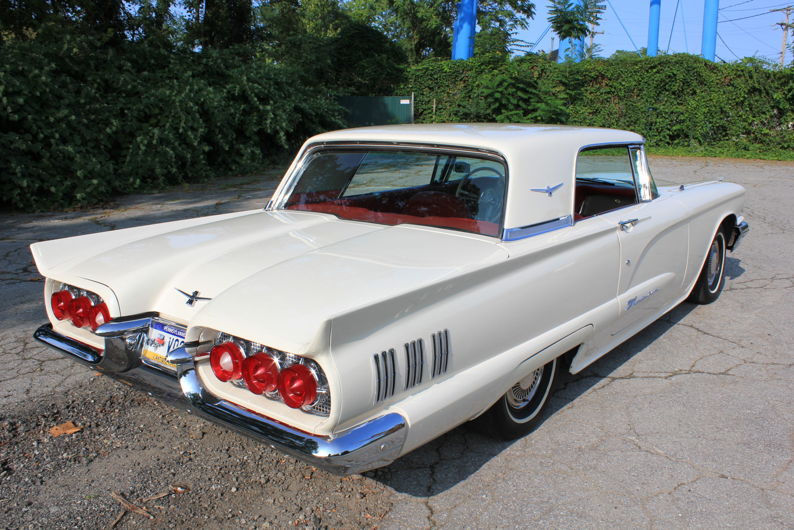 Pictures Of The 1960 Ford Thunderbird